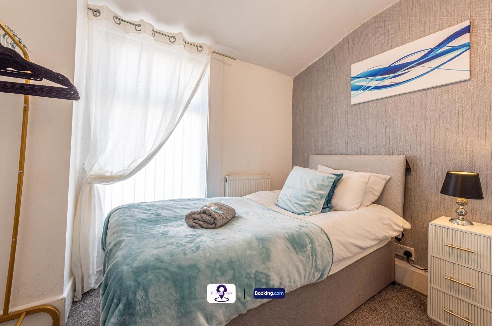 Last-minute Offers L Premium Escape L 4bdr House By Finesse Short Lets & Serviced With Free Wifi Holiday home Liverpool